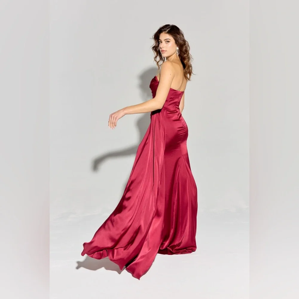 Elegant Strapless Brown Dress - Picture 5 of 5